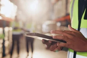 Smurfit WestRock 提高员工敬业度和安全绩效